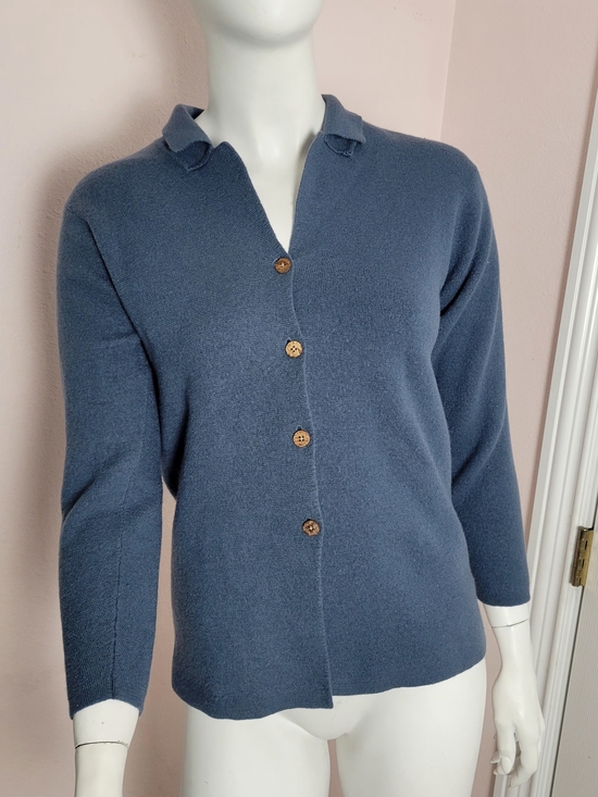 Tommy Bahama Sweaters - Tommy Bahama 100% Wool Cardigan Sweater Blue Button Front Size Small Vintage